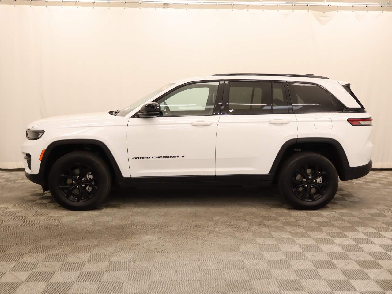 jeep grand cherokee 2025 1C4RJGAG4S8646722 image jeep grand cherokee 2025 1C4RJGAG4S8646722 image